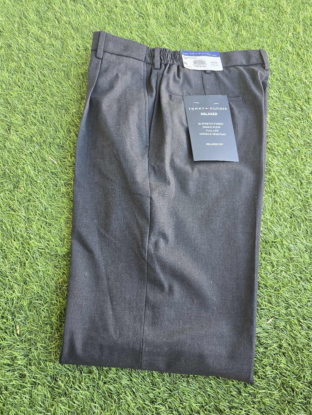 Tommy Hilfiger Mens Dress Pants 32x30 Charcoal Wrinkle Free Career NWT $95 - Picture 2 of 7